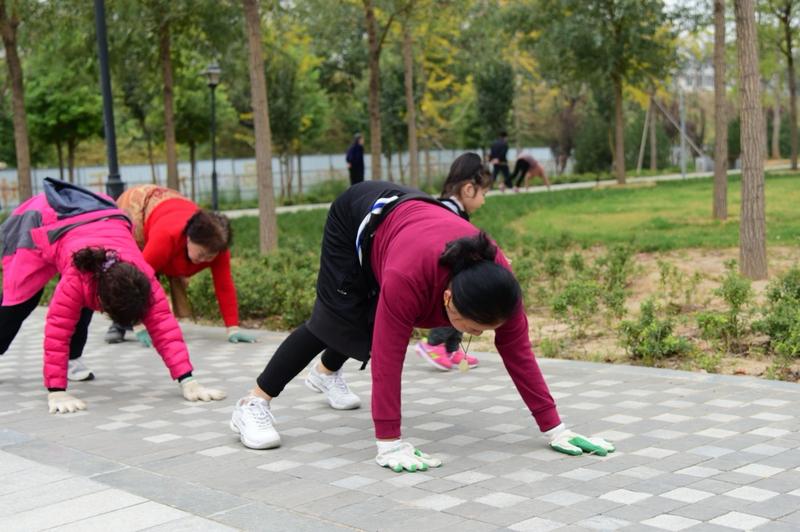 女人过了五十就要多躺躺，躺不是懒，是养生！

我今年五十一深有感触，年轻时候干活