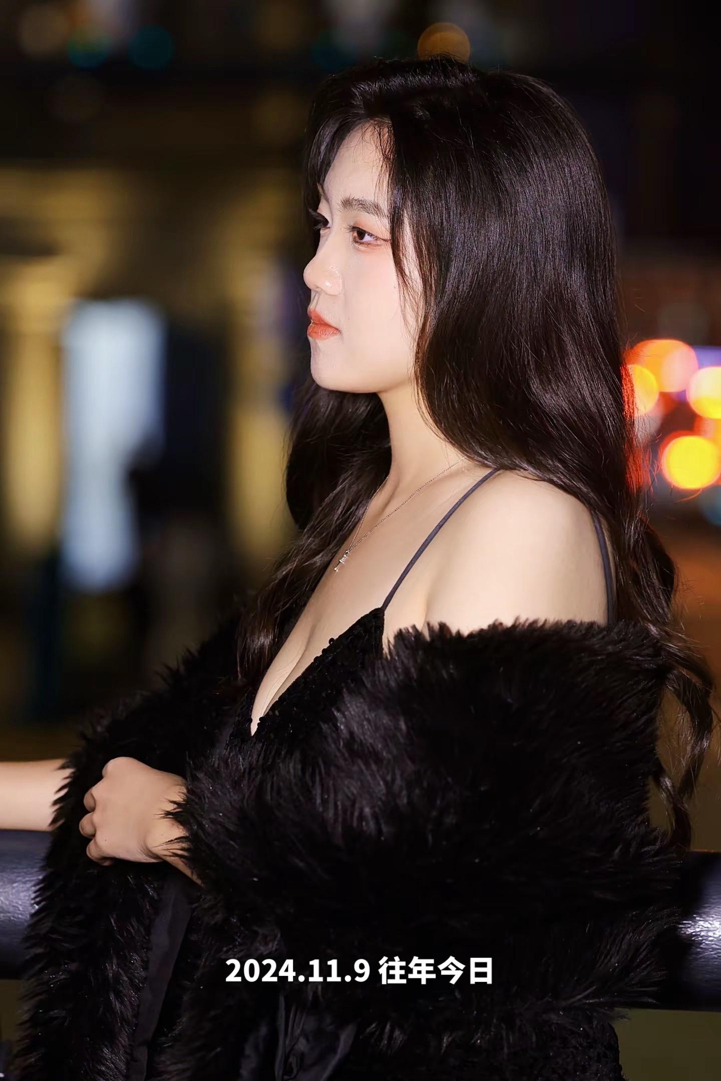 侧颜杀 女神 御姐范 御姐 长腿女神