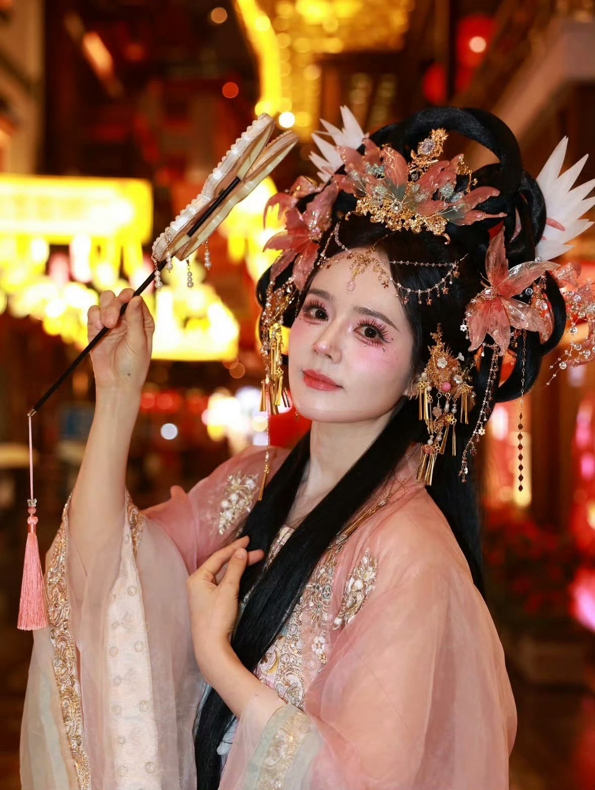 ？这是韩佳人，怎么都来打卡这种网红妆，把美女化成路人了… 