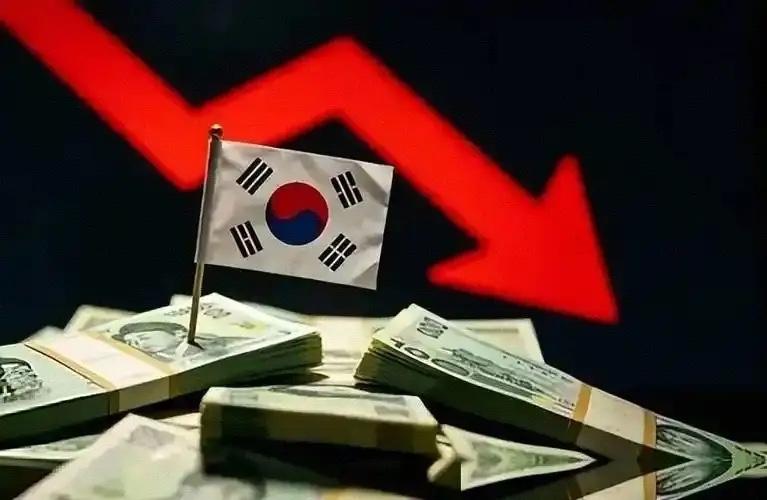 韩国市场是否中了美元的圈套

不少人把韩国股市、汇率的剧烈震荡，简单解读成一场蓄