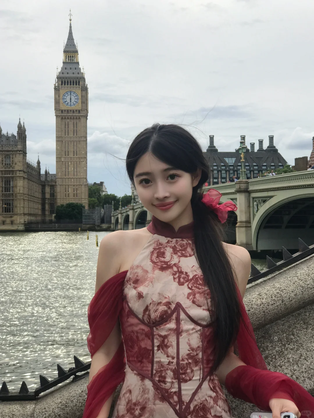 🇬🇧穿旗袍和英国大本钟合影了