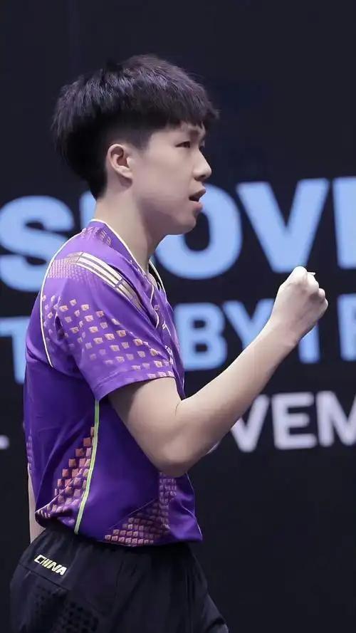 刚刚结束了一场全运会乒乓球成年组男单1/16决赛，男单世界第一、代表北京队出战的