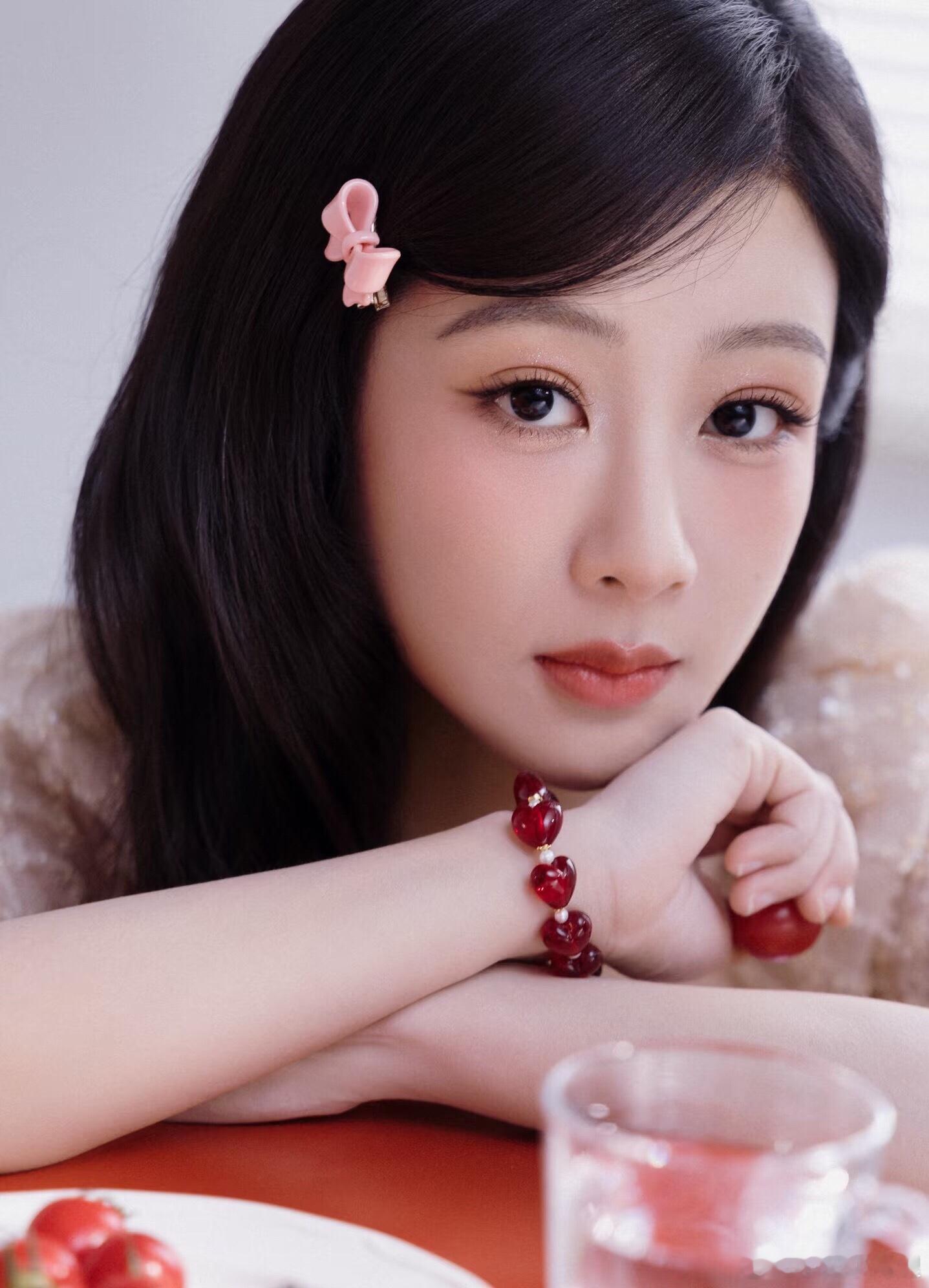 我很喜欢软萌的杨紫萌萌的真可爱 