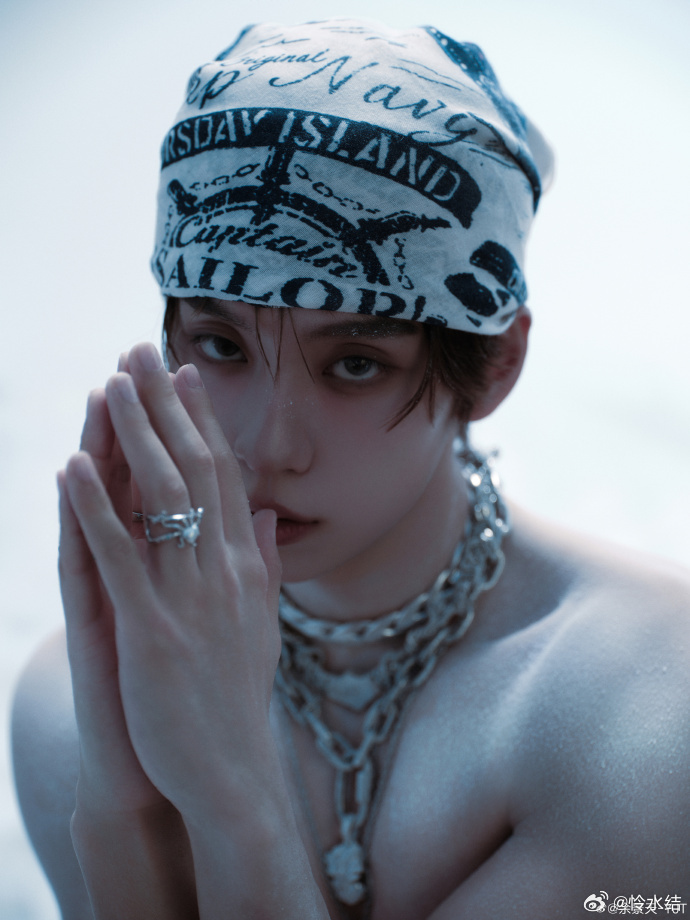 余景天内娱rapper上新了谁还没看余景天《BITEME》首秀我都会伤心的OK？