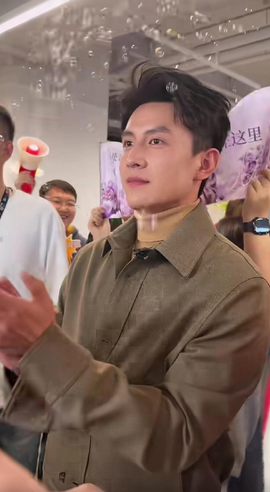 刘萧旭简直是控场王啊！他在今天下午《撕婚》的扫楼活动中，把控节奏，调动情绪，有效