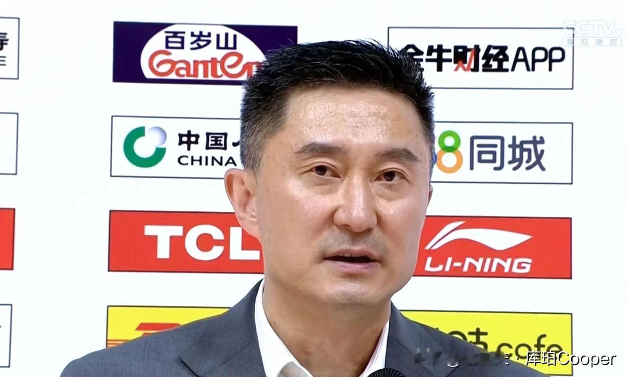 杜锋傻眼，郭艾伦在半决赛前回到沈阳后，打乱广东男篮冲冠的美梦，感叹杨鸣留后手太狡