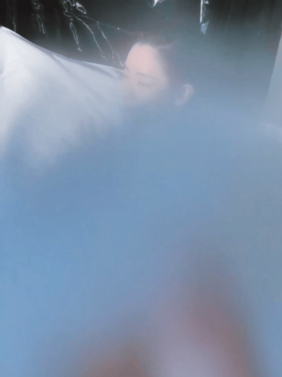 啧啧啧，丁禹兮抽中刘雅瑟的爆竹，气氛拉到满格。刘雅瑟《误杀 3》演技非凡，票房也