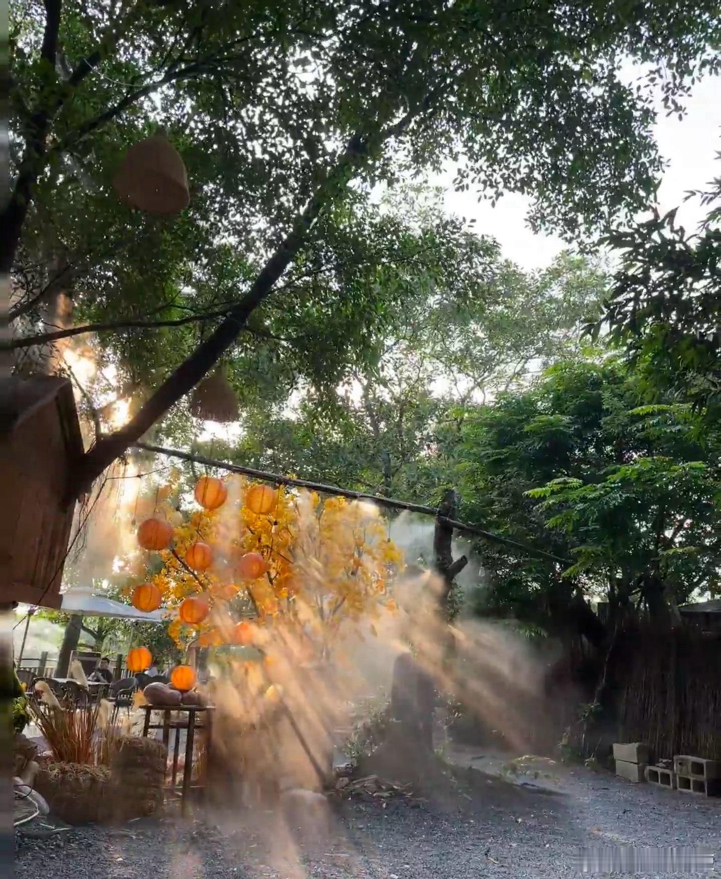 周二市场热议板块：液冷散热：机构称，全球AI算力芯片功耗加速突破风冷散热极限，数