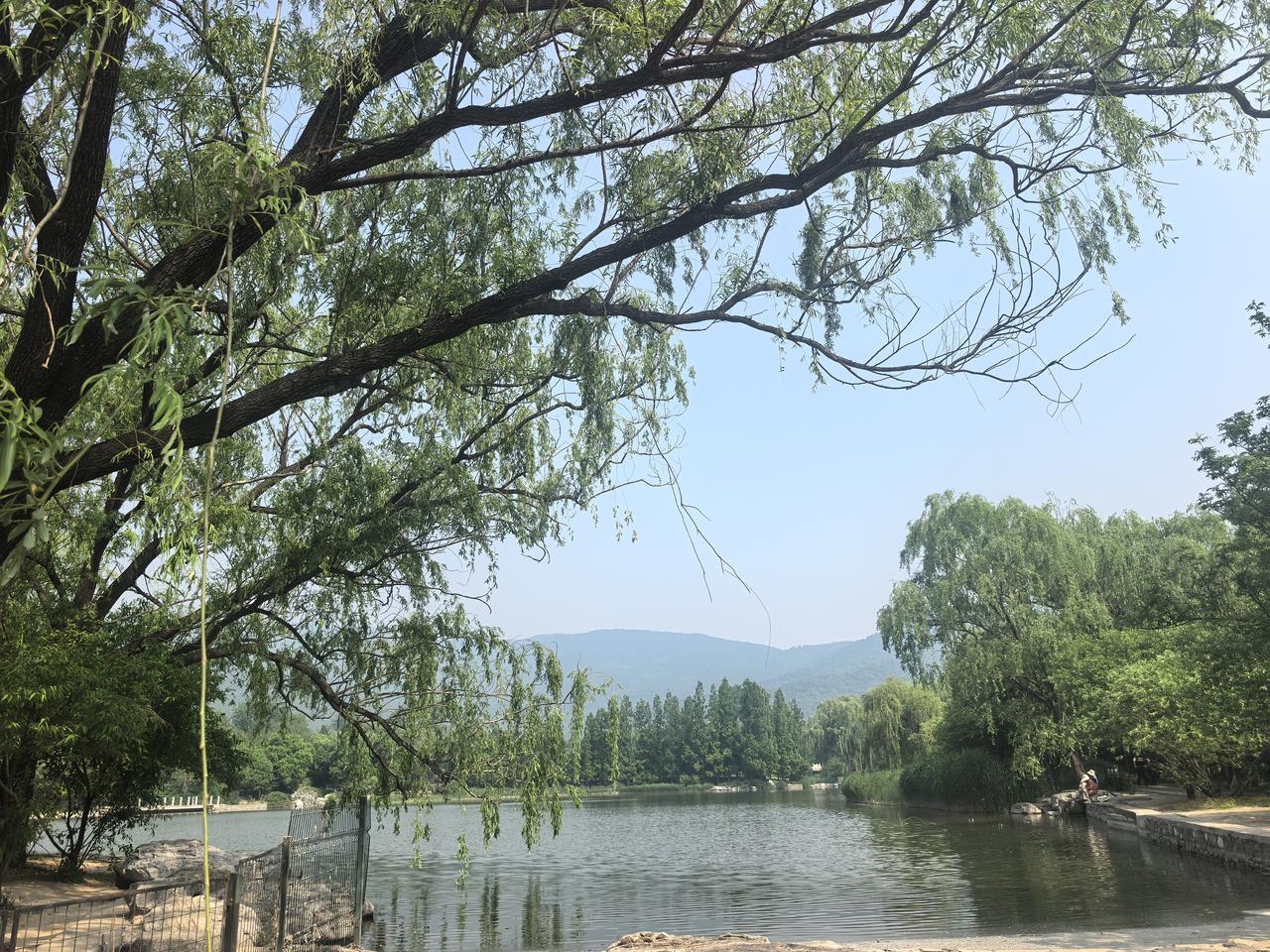 给自己一句话，你会说什么?
余生真的不长，还请自己珍惜当下每一刻时光。