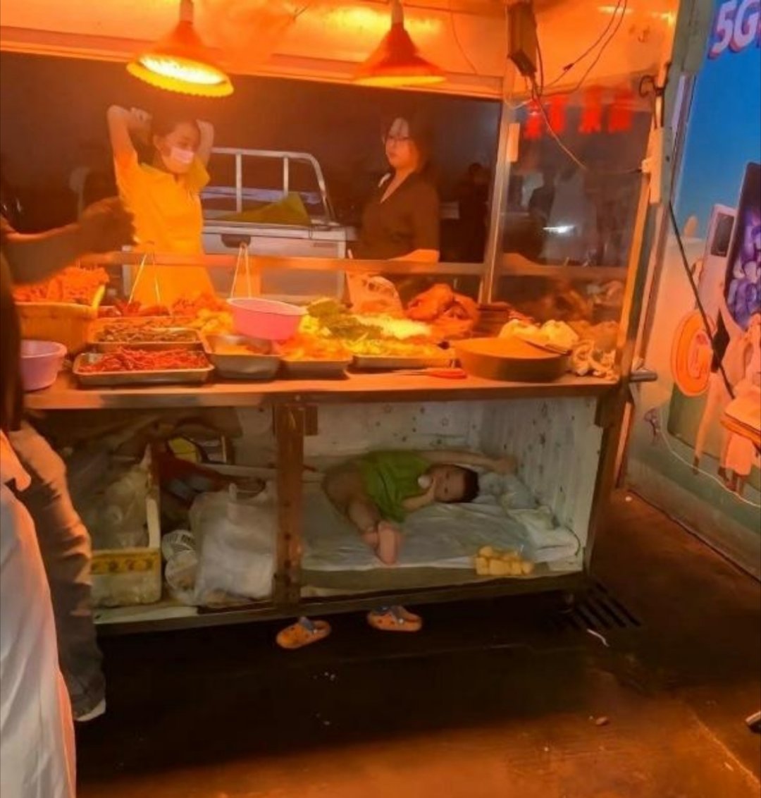 上面是生活，下面是孩子。 ​​​