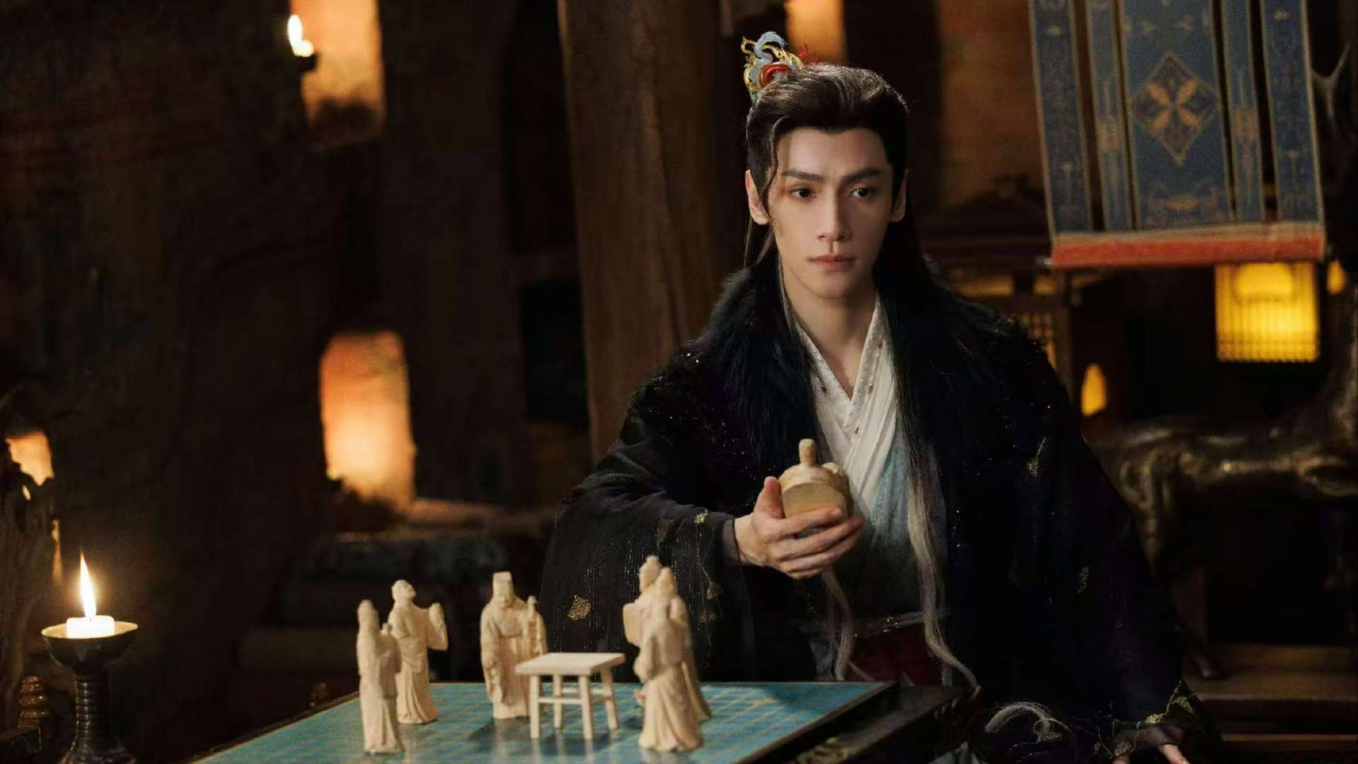 罗云熙在水龙吟搞团播 哇塞！罗云熙在水龙吟里简直是个宝藏男孩，唐俪辞带着小分队吃