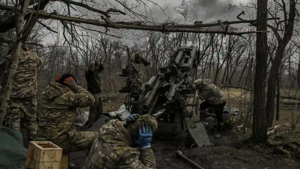 这是一名失去四肢的乌克兰伤残士兵！
乌克兰的这个士兵叫列维茨基，来自敖德萨地区，