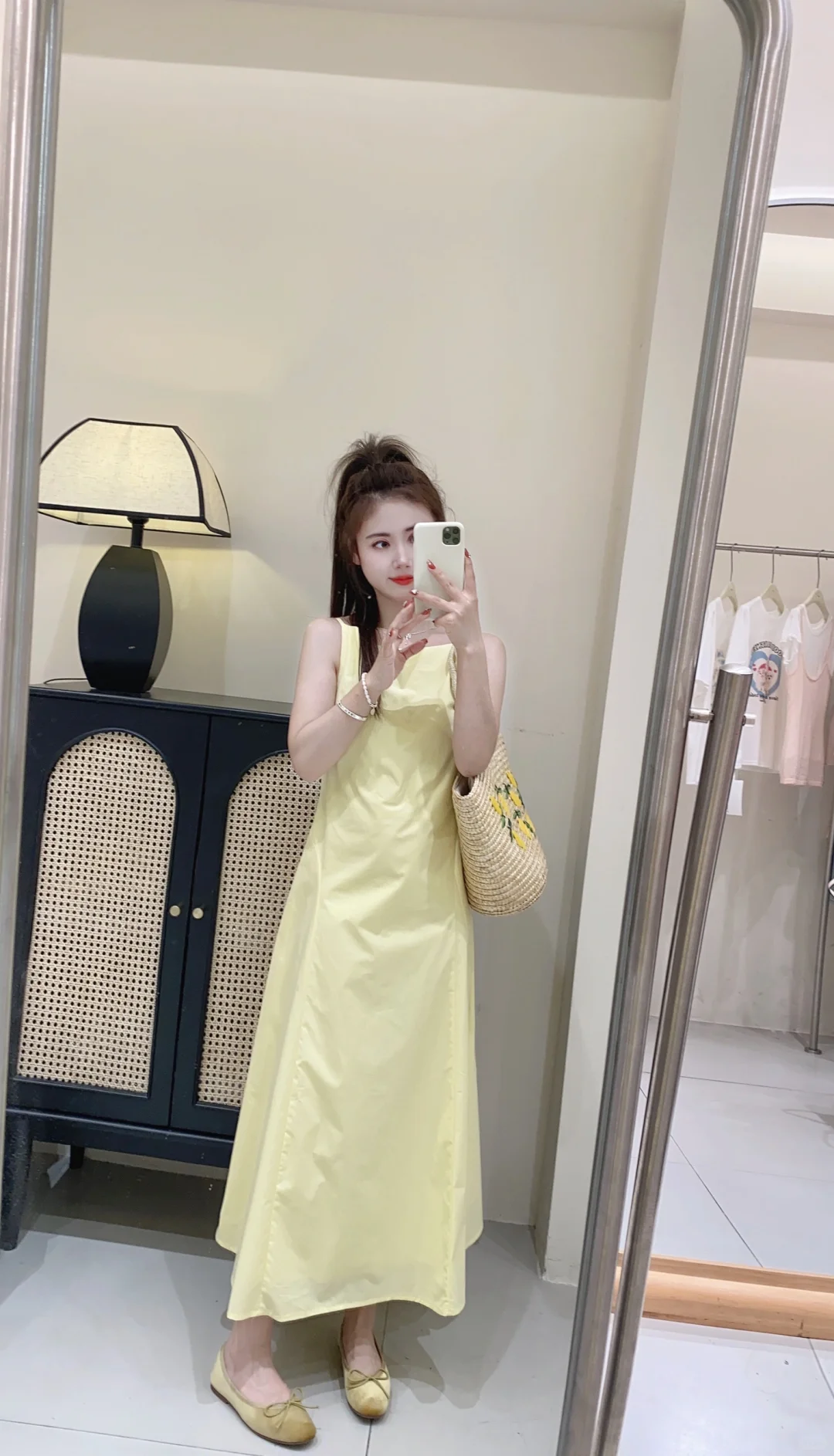 明天一定好好减肥！💛小黄裙太显白了吧～
