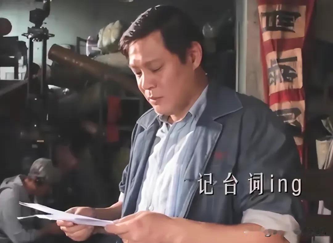 别踢球 ，演戏吧！
比那些古偶小鲜肉强多了， 一天天的脸都不要了。