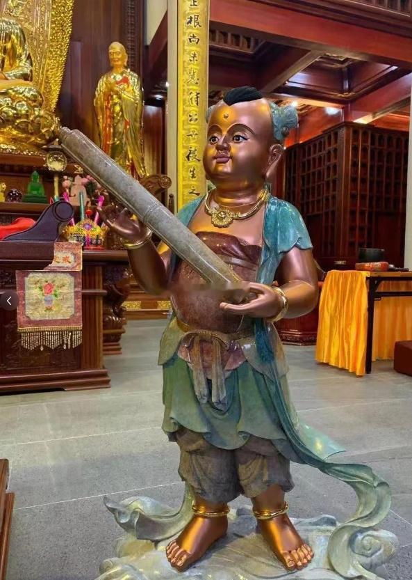 害你的人，实则是在替你挡劫。他亏你一分，福报便失一分；他让你痛苦，其实是用自己的