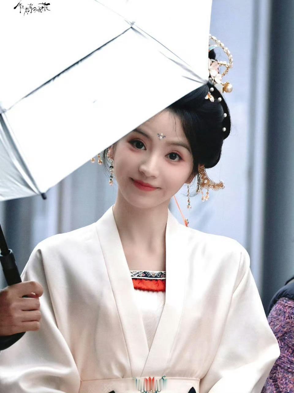 逐玉田曦薇 妆发好漂亮 