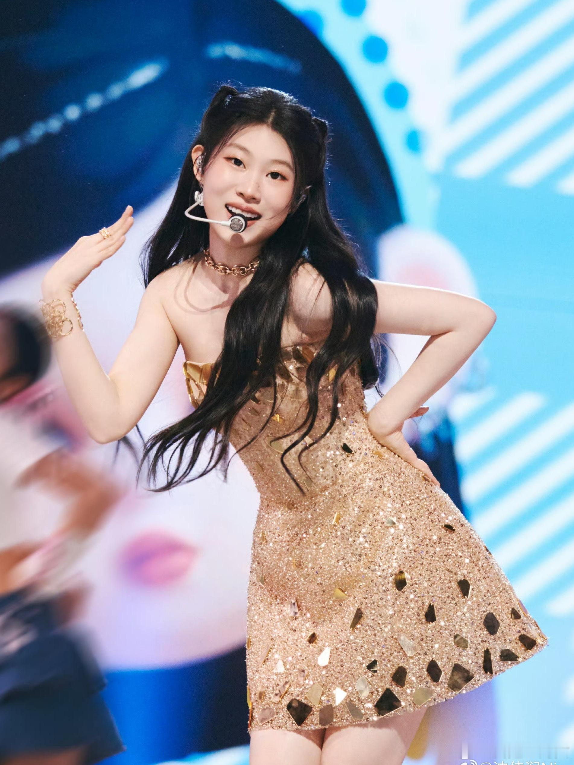 这是Jennie还是沈佳润到底是谁想害我们妹宝……动了谁的蛋糕。。。 ​​​