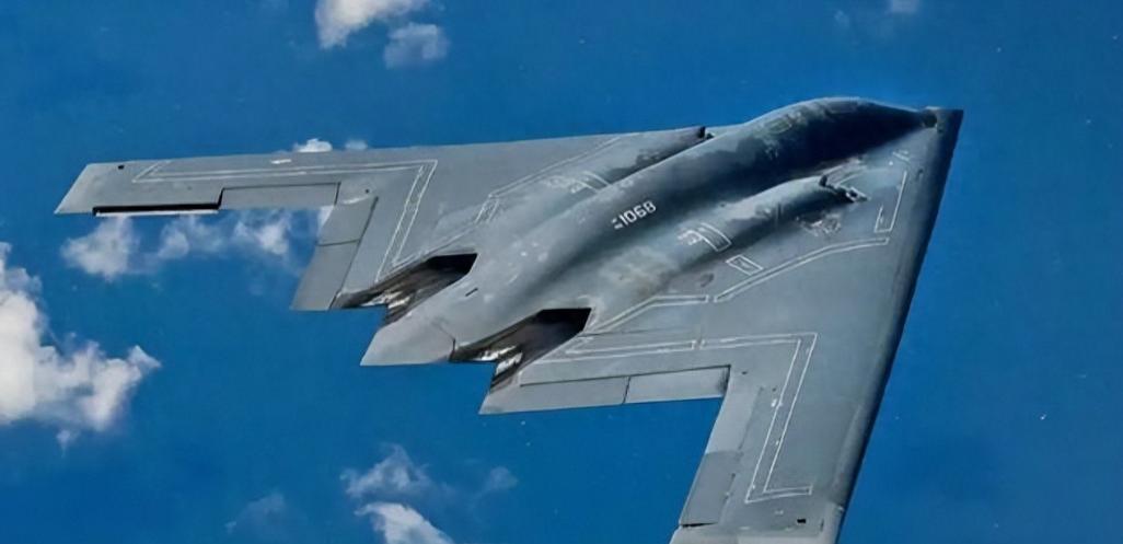 美籍华人直言：美国B2炸伊朗后，中国人彻底失去了信心！

可以说，中国人是失去了