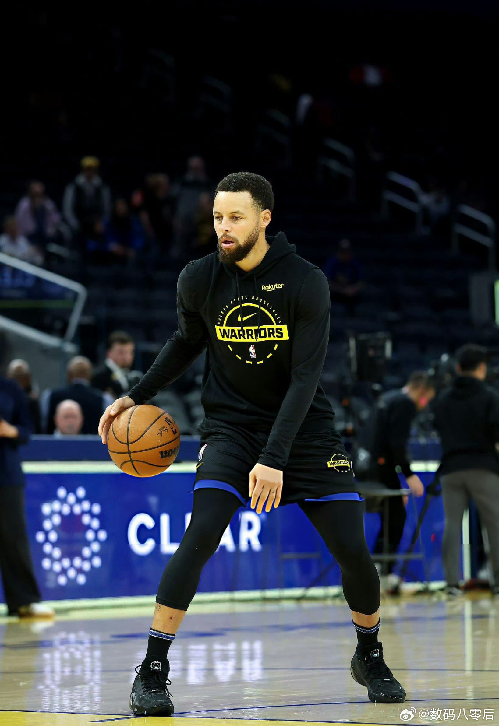 最近库里频繁上脚韦德之道，难道说要签李宁？ 