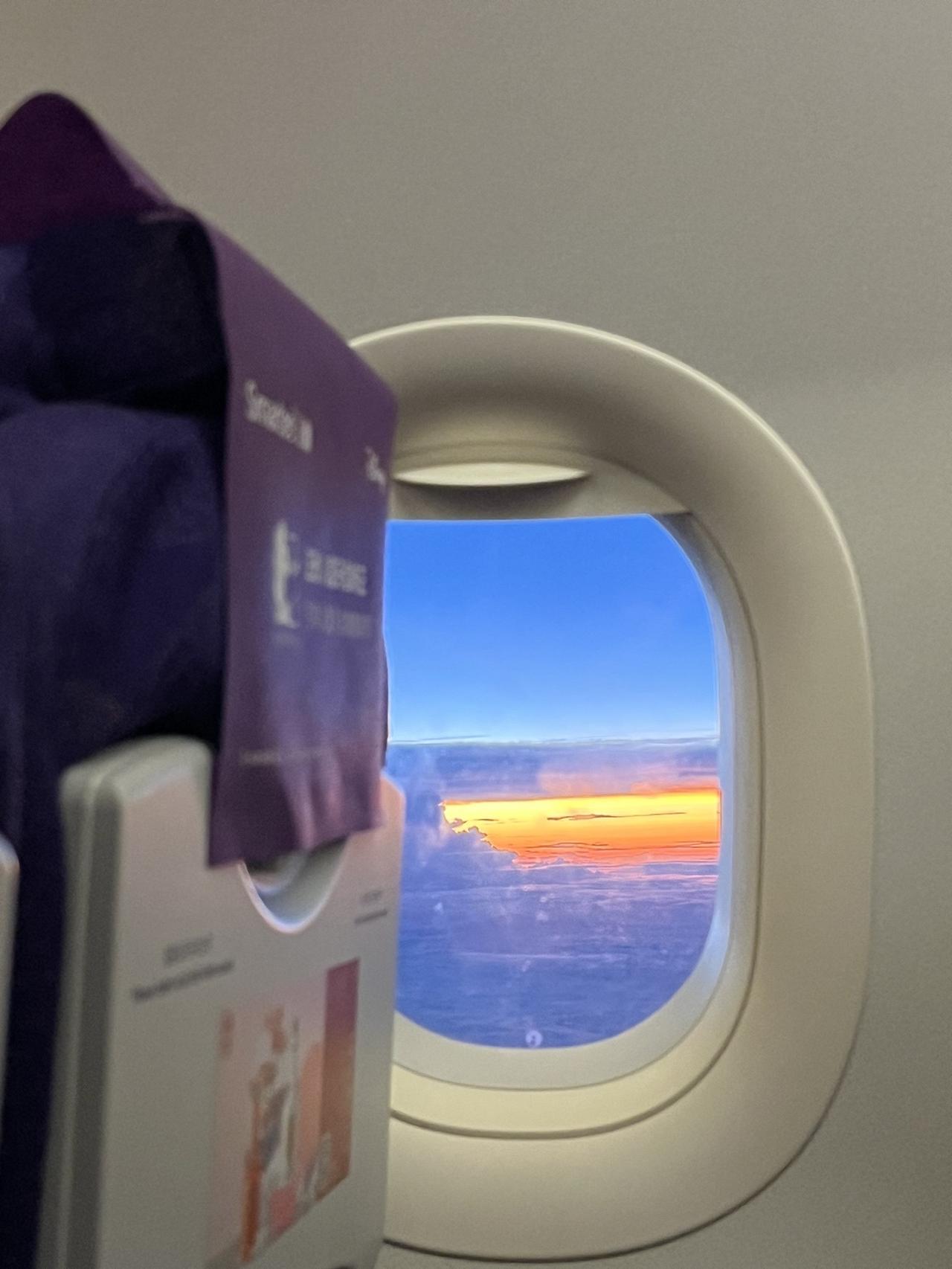 现在中泰往返越来越方便了，现在入境又简化了，这次回来遇到了江南的秋，看了戏，留学