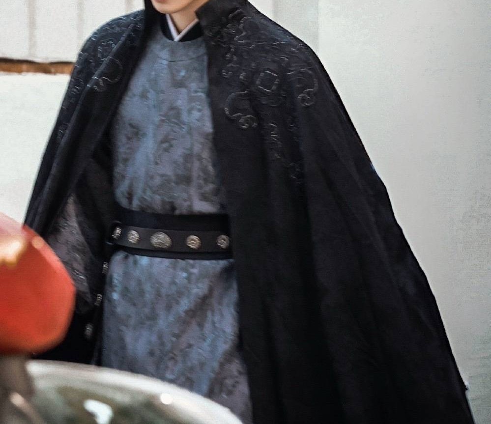 居然是同一个剧组吗
