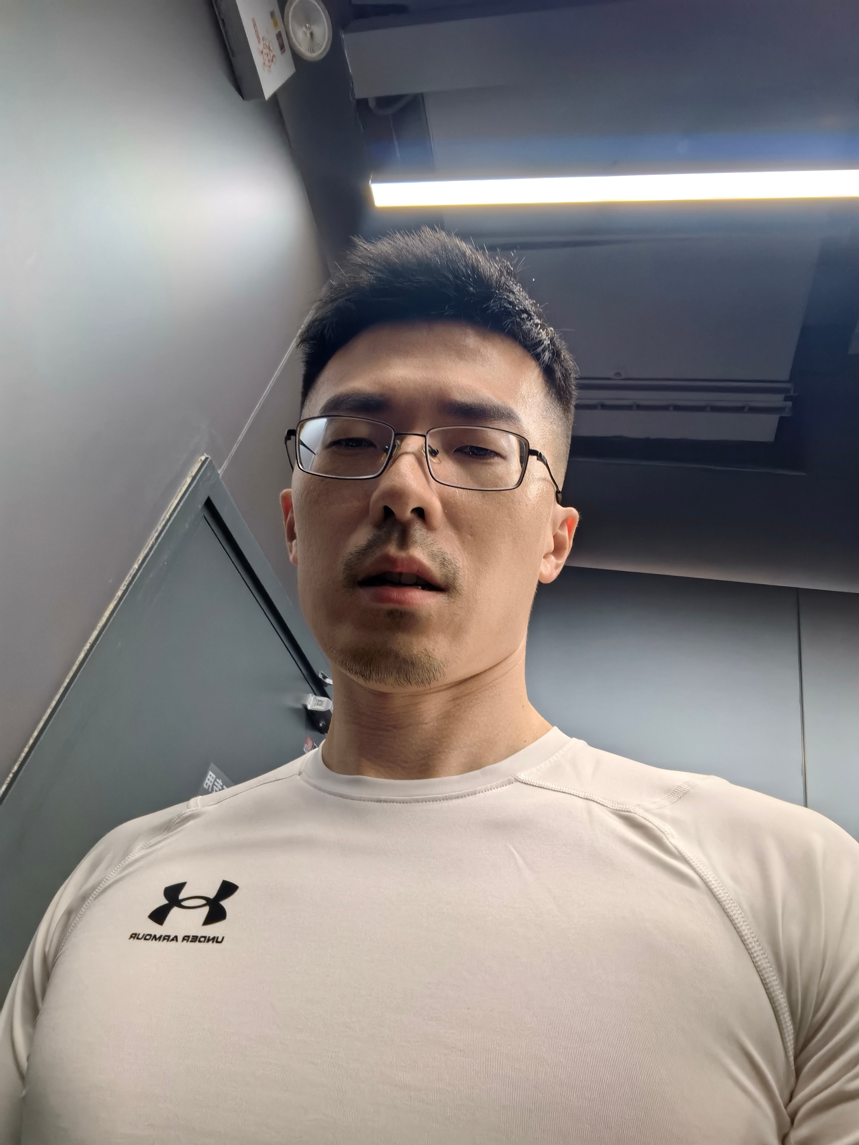 锻炼中🆚锻炼后我的健身日常 下班回家是丧的，锻炼的时候是累的，但练完是真的爽！