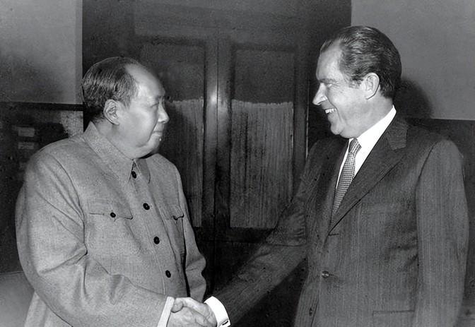 1972年，一位外国总统问毛主席：您的特长是什么？当毛主席回答之后，这位总统向毛