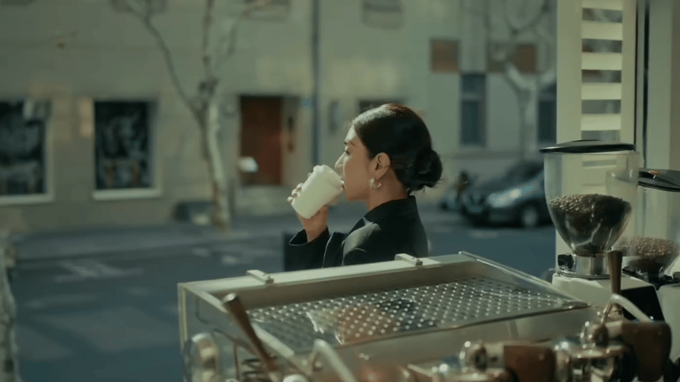 黄奕vs黄奕vs黄奕vs黄奕 黄奕演技太牛啦！在一条视频里完美驾驭四个角色，无缝