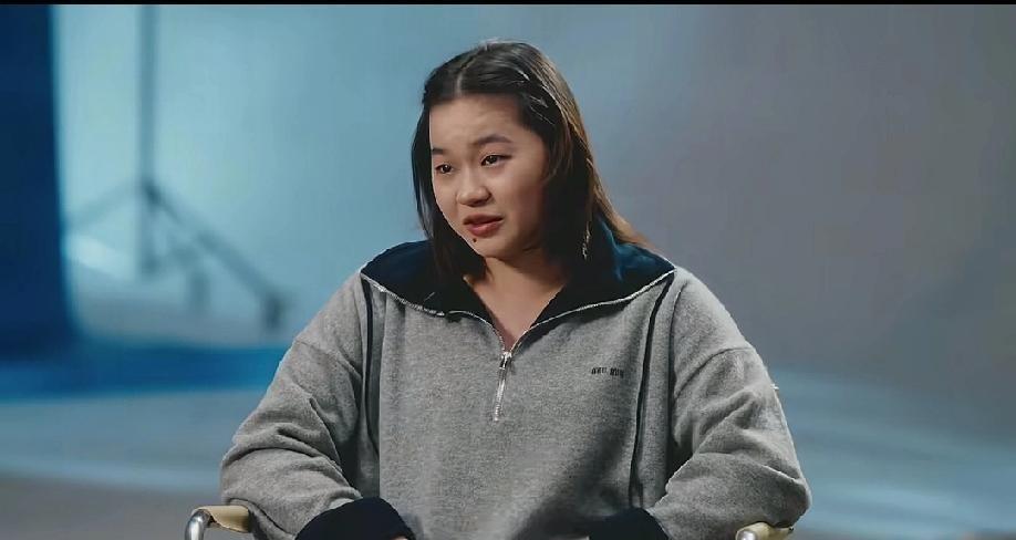 全红婵仅说了一句话，令所有人都沉默了，她说:“不要在骂我了，是啊，人红是非多”。