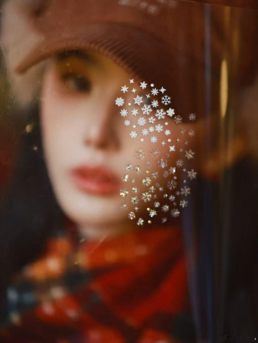 喜欢这组孔雪儿～孔雪儿圣诞节营业照圣诞节女明星营业照孔雪儿