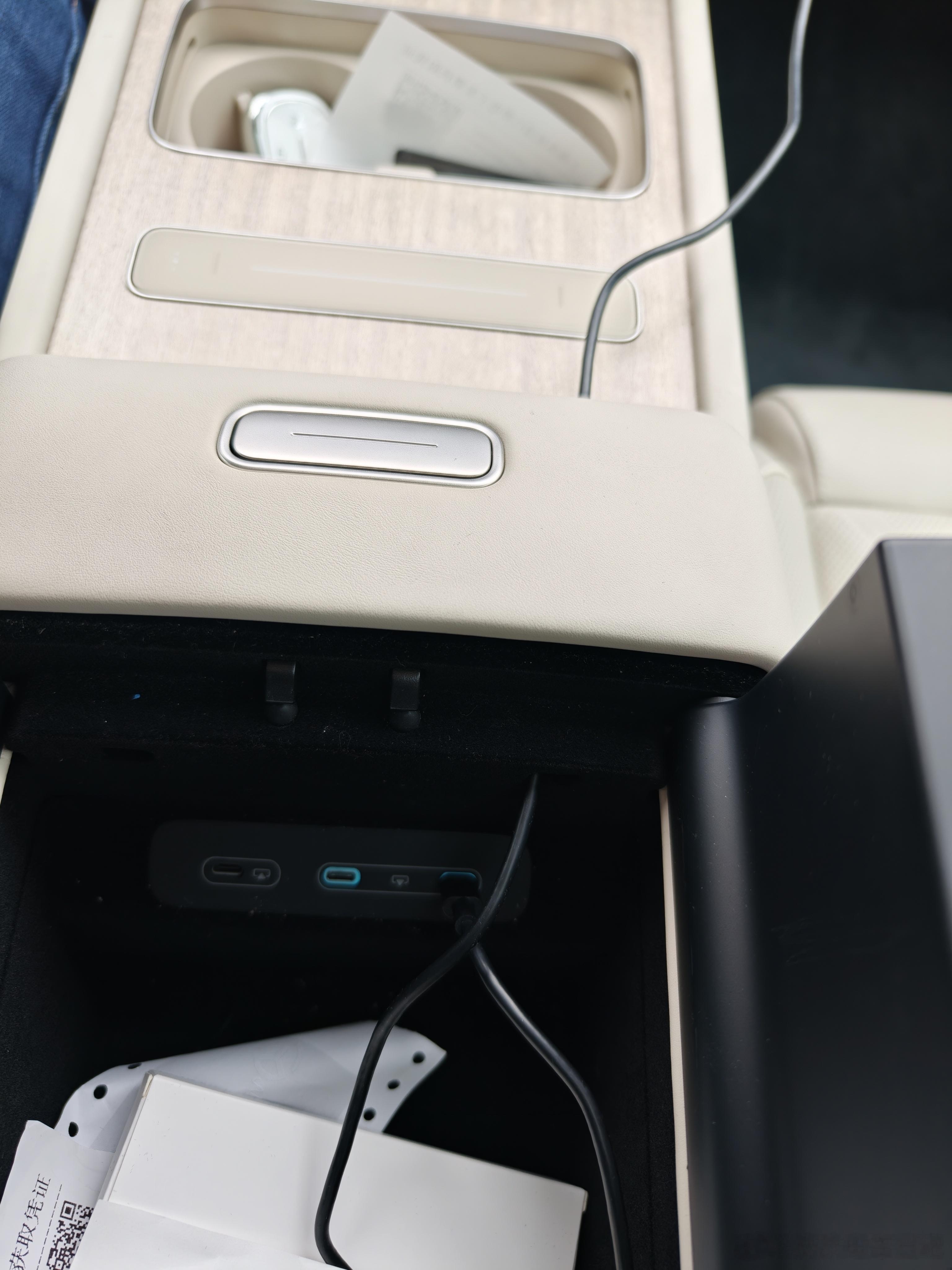 谁能告诉我为啥？为啥就这么一个简单的理线问题，市面上 99% 的车都处理不好呢？