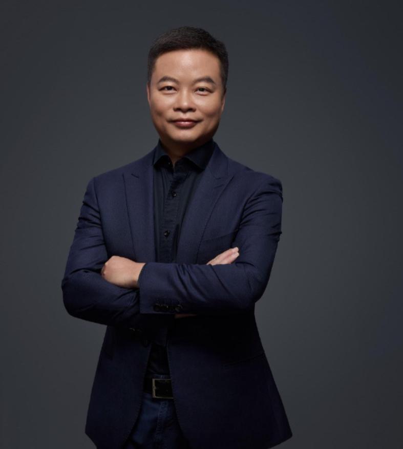 何小鹏带队机器人冲刺量产何小鹏透露机器人业务规划 小鹏集团CEO 发内部信表示：