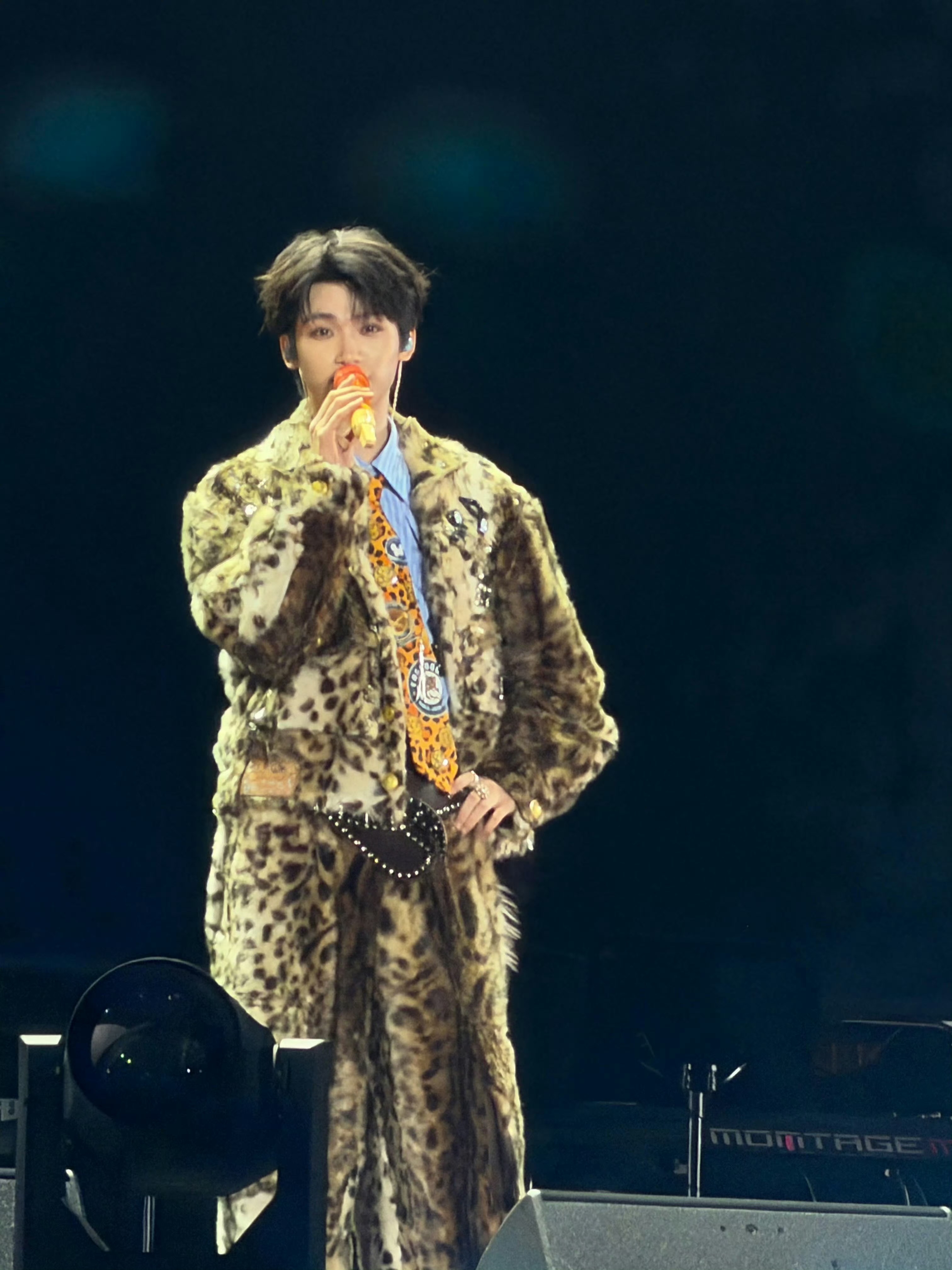 梓渝的音乐节从来没让人失望过，妆造和状态都是顶级的