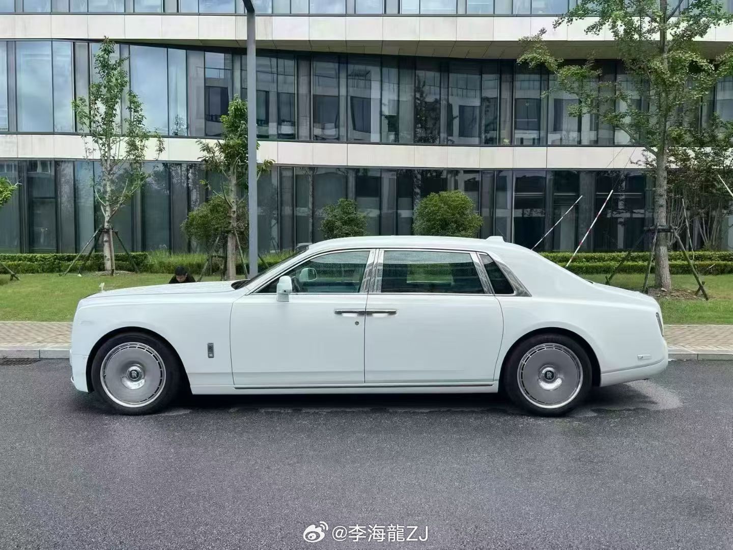 新到幻影加长版  八代半[爱心][爱心][爱心]2024年4月上牌 7000多公