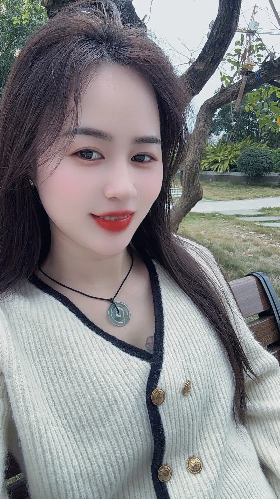 “等过了这个红灯 我们就不顺路了”