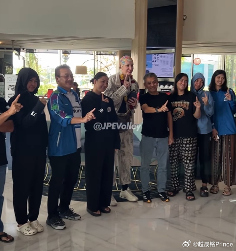 排球  勤劳的小蜜蜂！昨日刚刚结束排超决赛第三场的俄罗斯国手伊琳娜.沃隆科娃，马