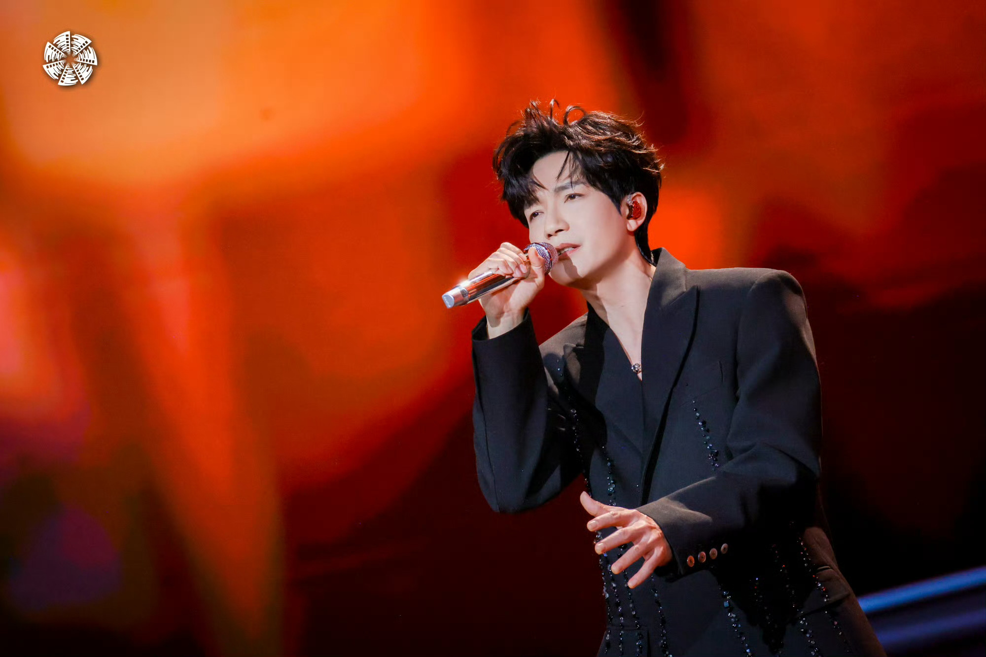 陈楚生 相忘于江湖北京国际电影节开幕式献唱《相忘于江湖》，醇厚嗓音尽显江湖豪情与