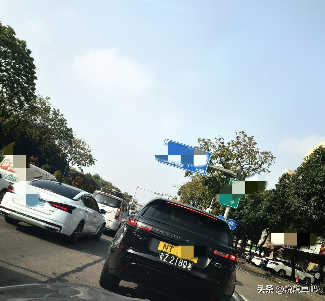 春日生活打卡季每天开车上下班都习惯性的爱看各种各样的车型，哈哈，特别是看到一些好