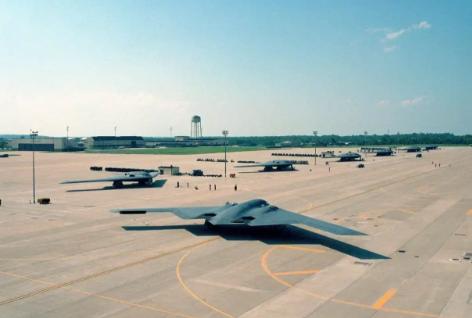 当7架B-2轰炸机在100多架护航机配合下空袭伊朗的消息传开，有人说“中国这下该