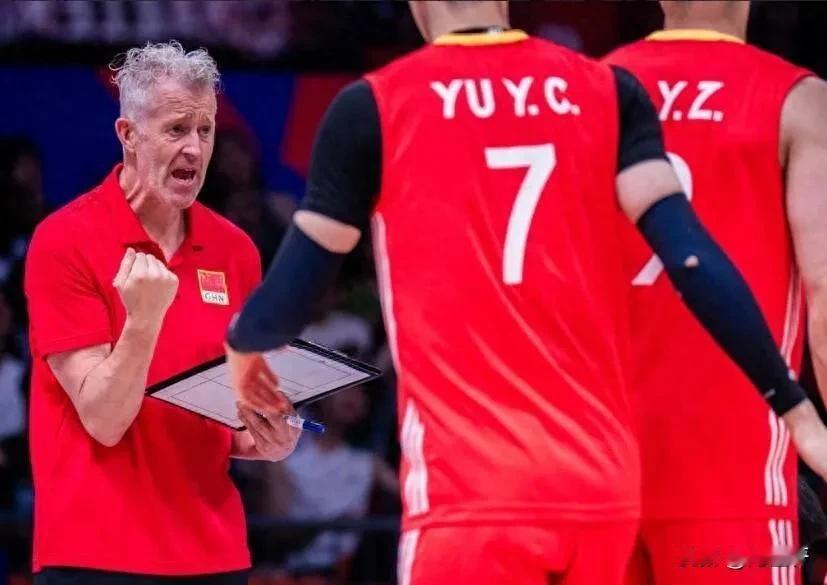 24小时逆袭！中国男排3-0横扫世界第10，主帅生日夜收获最燃贺礼


昨夜西安