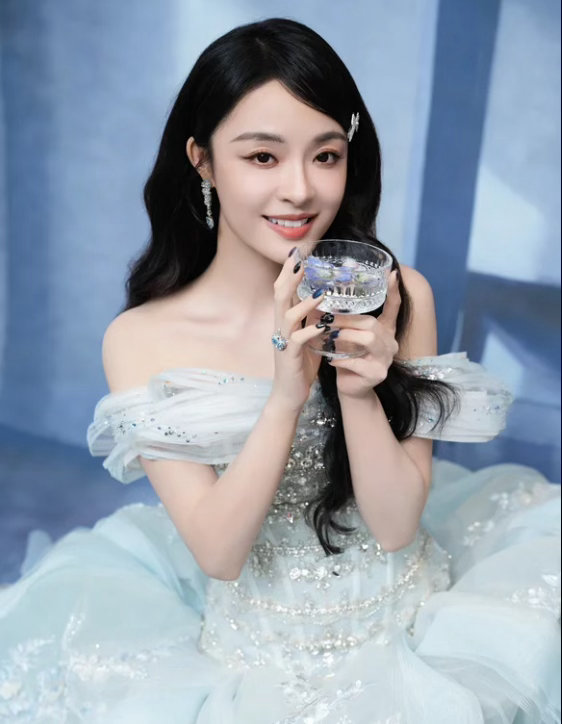 李莎旻子关注胡彦斌9年了胡彦斌查收李莎旻子KPI李莎旻子专属 KPI安排：Vlo