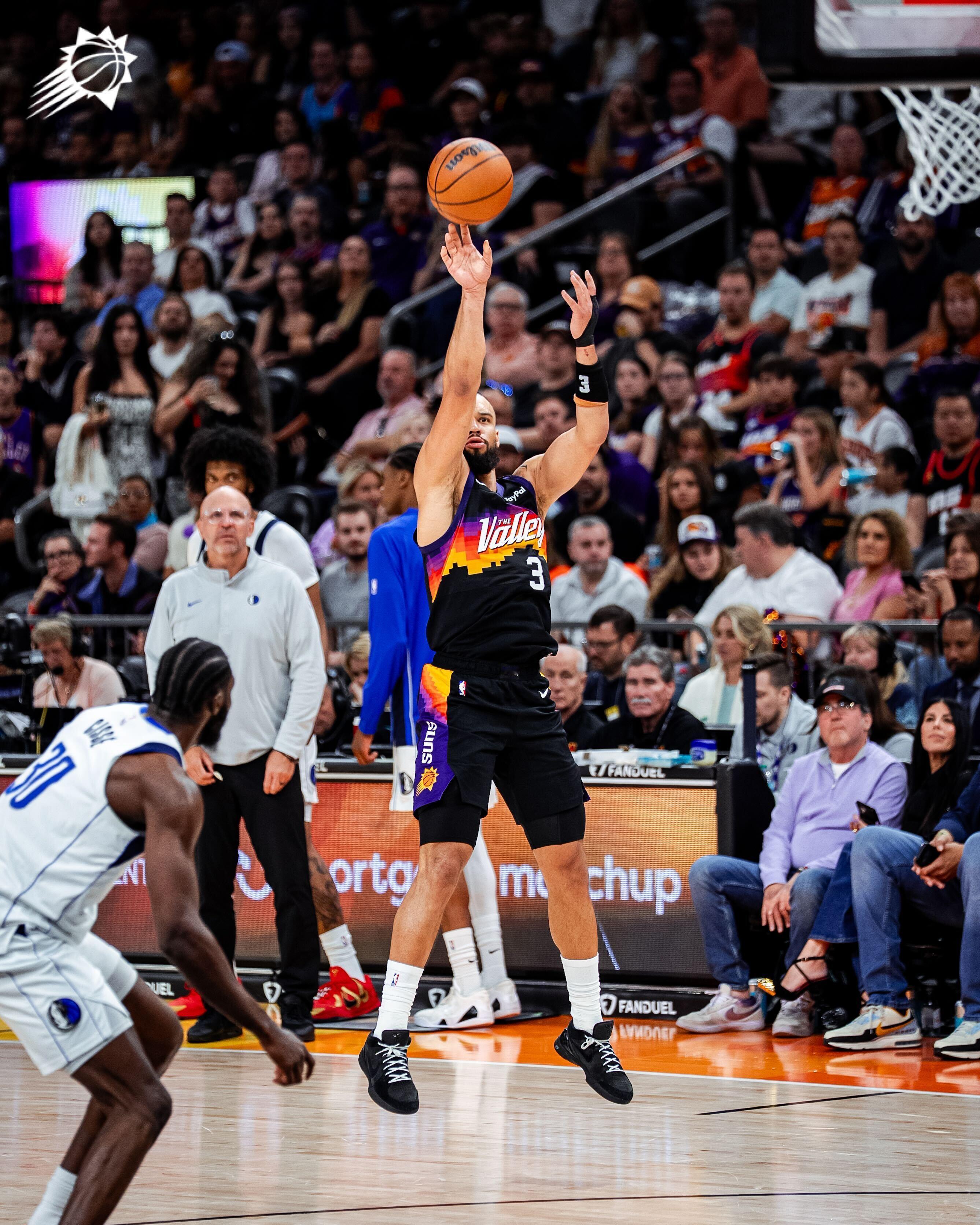 😈 狄龙今天打进关键球 ，三分球5中4 👌！获得28分5篮板3助攻1抢断 ?