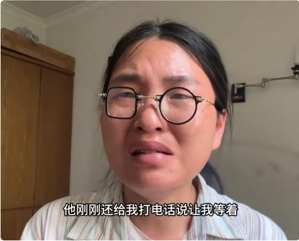 妈妈发5岁儿子逛山姆视频被骂炫富，家人受牵连后她哭着道歉