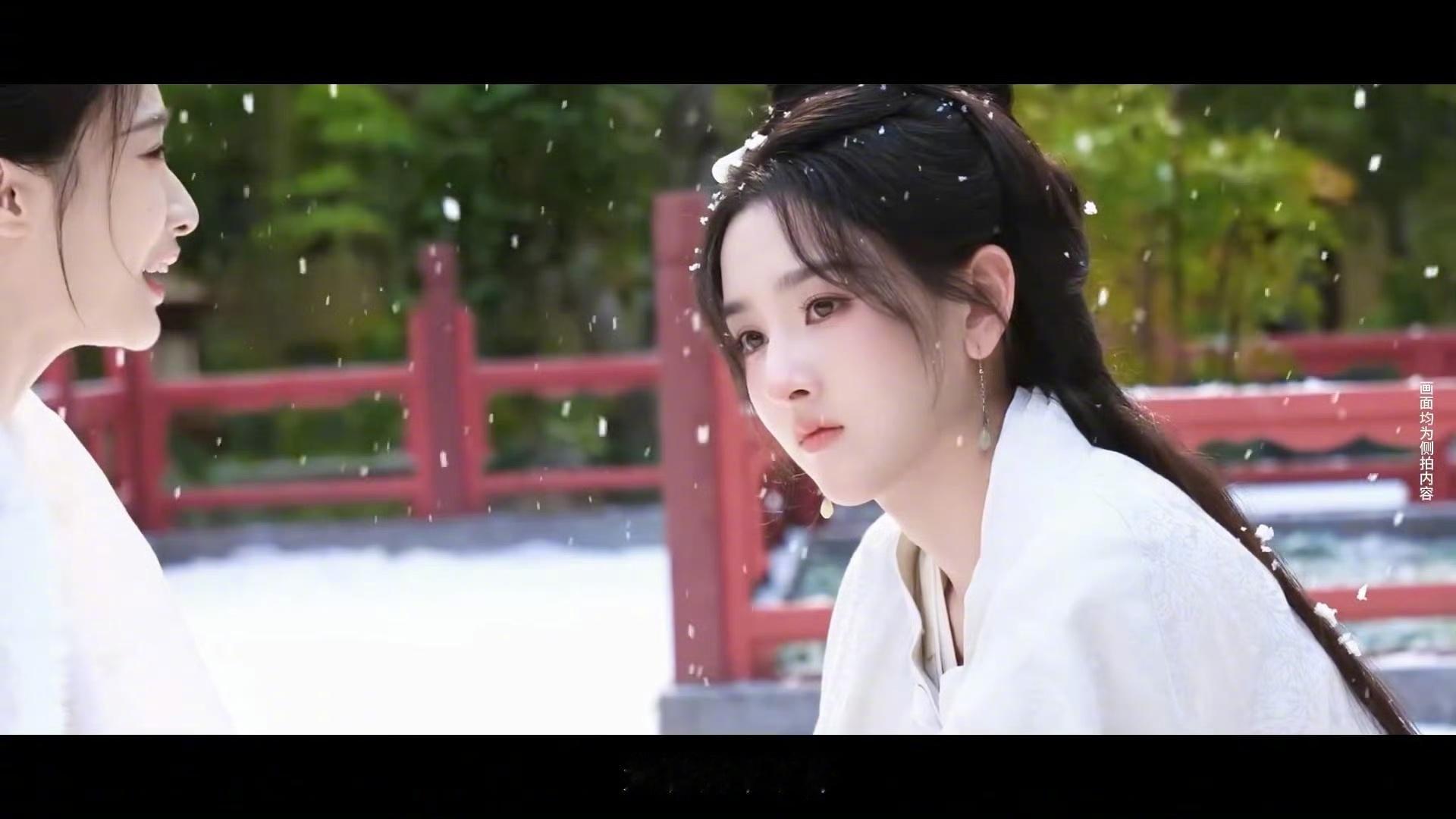 谁懂祖儿这一幕的杀伤力雪景镜头氛围感直接拉满，破碎美感狠狠戳中人心宋祖儿司宫令雪
