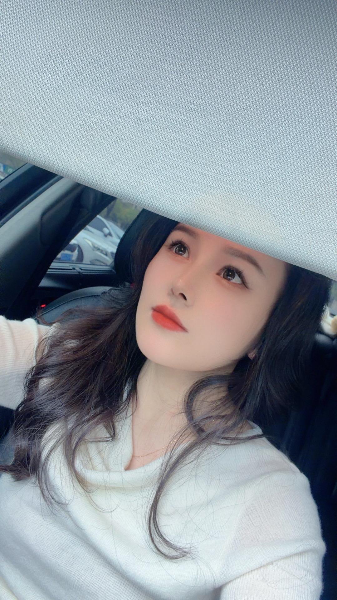 心里装着晴朗，满怀期待，一路向阳