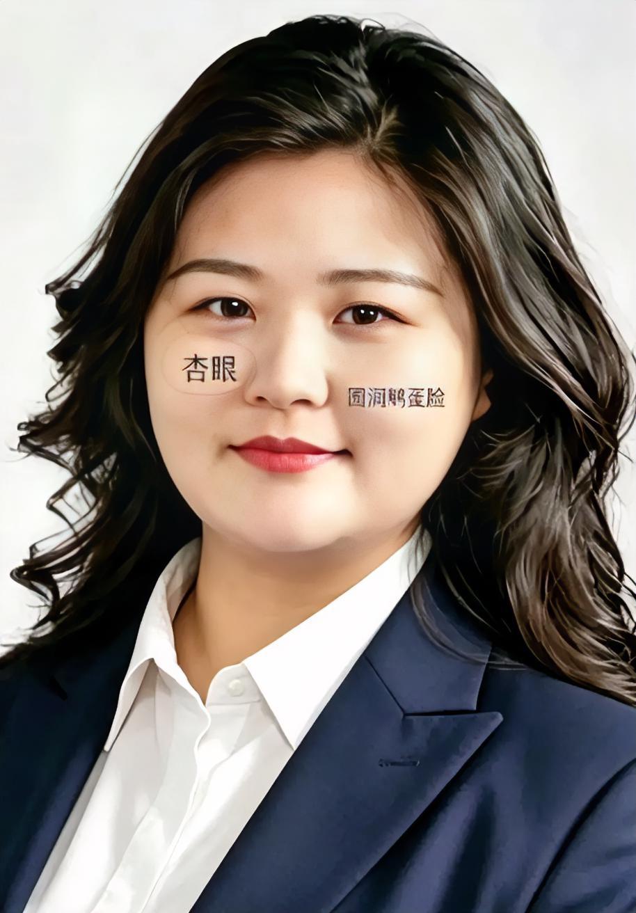 看到任晓敏那张无害的圆脸，我忍了；
看到公司给她铺天盖地的海报和奖杯，我也忍了；