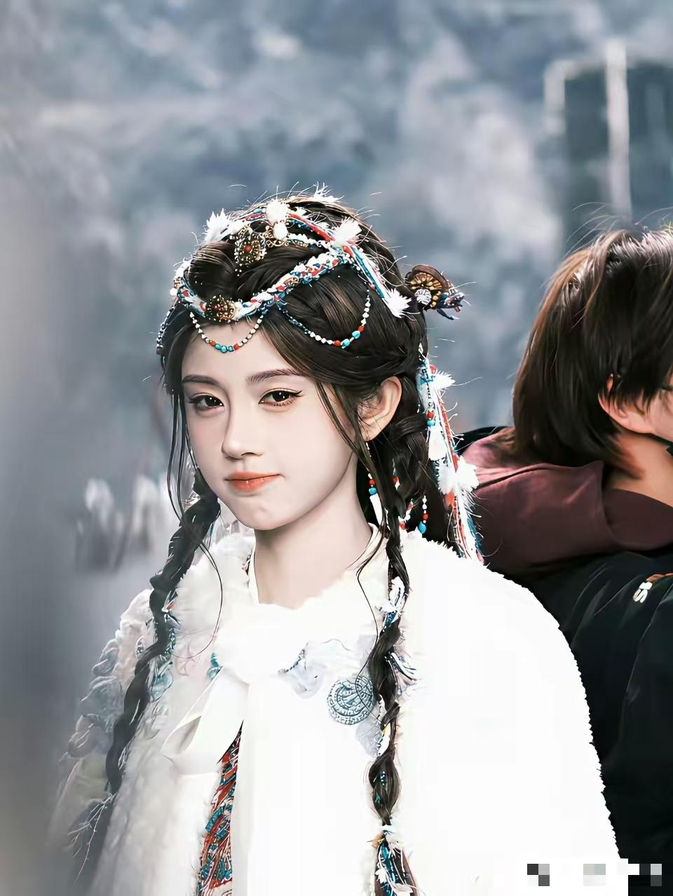 前有邓伦，后有鞠婧祎，鞠婧祎这个事肯定不会一下子完结，她的老板只是想捆住她，怎么