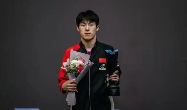 温瑞博 3-0 弗拉维安·科顿
WTT重庆冠军赛男单首轮，世排27位19岁的温瑞