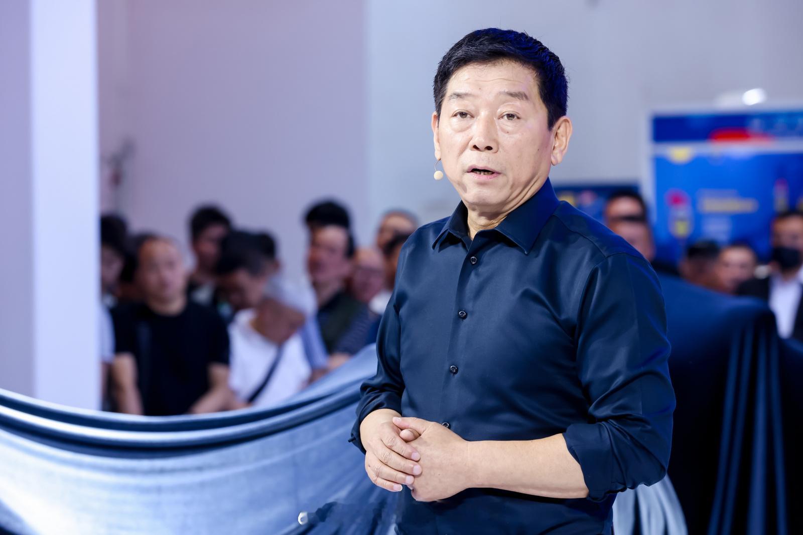 #长城灵魂8缸摩托首发亮相##6轮14缸除了长城还有谁#【坦克700Hi4-T为