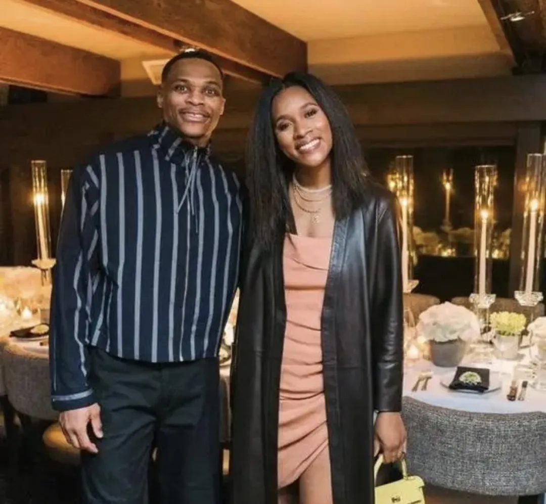 【NBA的520爱情故事——威少&妮娜】威少是联盟中数一数二的好男人，他和妻子妮